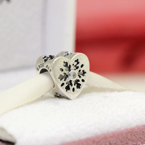 * Authentic Pandora Silver Snowflake 