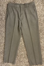 Levi Strauss  Company Pleated Action Slacks Men  s 36x29 Brown