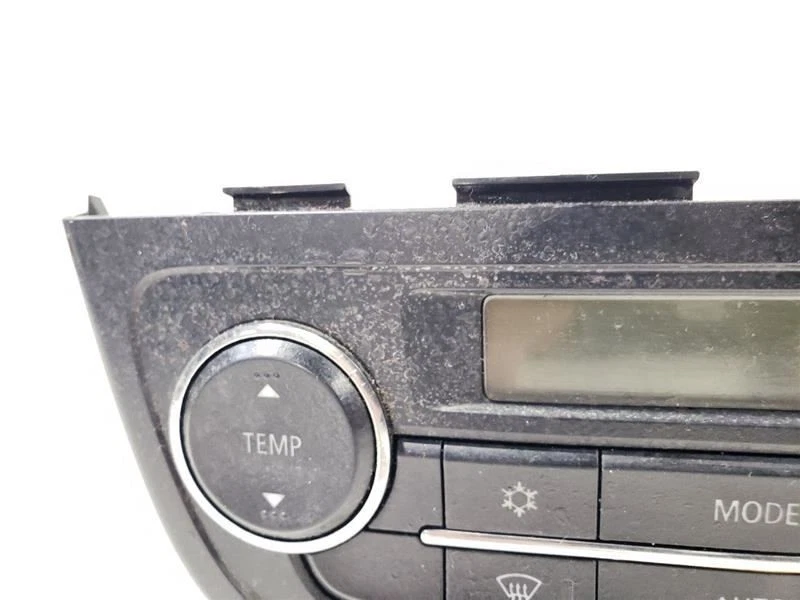 Control de temperatura CA hatchback PN 7820B301XA OEM 2020 Mitsubishi Mirage Foto 3 de 4
