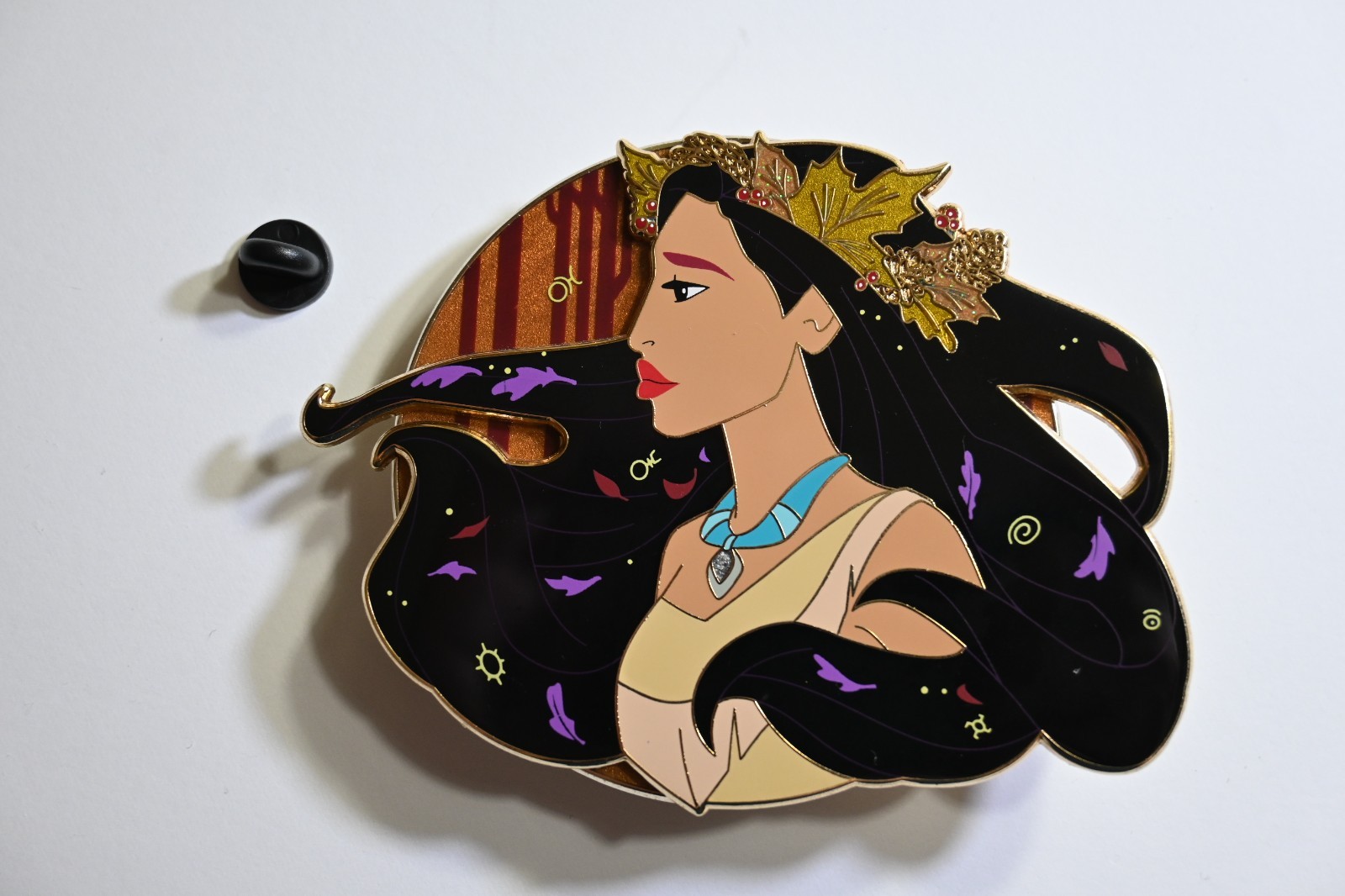 NEW Pocahontas Colors of the Wind Seasons Autumn Pin-on-Pin LE 65 Fantasy Pin