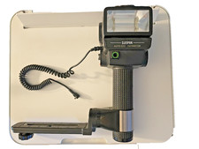 * Sunpak Auto 522 Thyristor Flash with bracke...