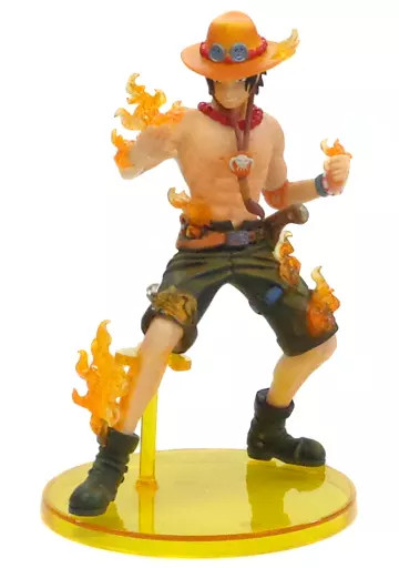 Figura miniatura Super One Piece Portgas D. Ace con sombrero