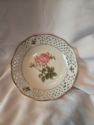 Form Marienbad German Porcelain Ingres Weiss Reticulated Rose Design Bowl