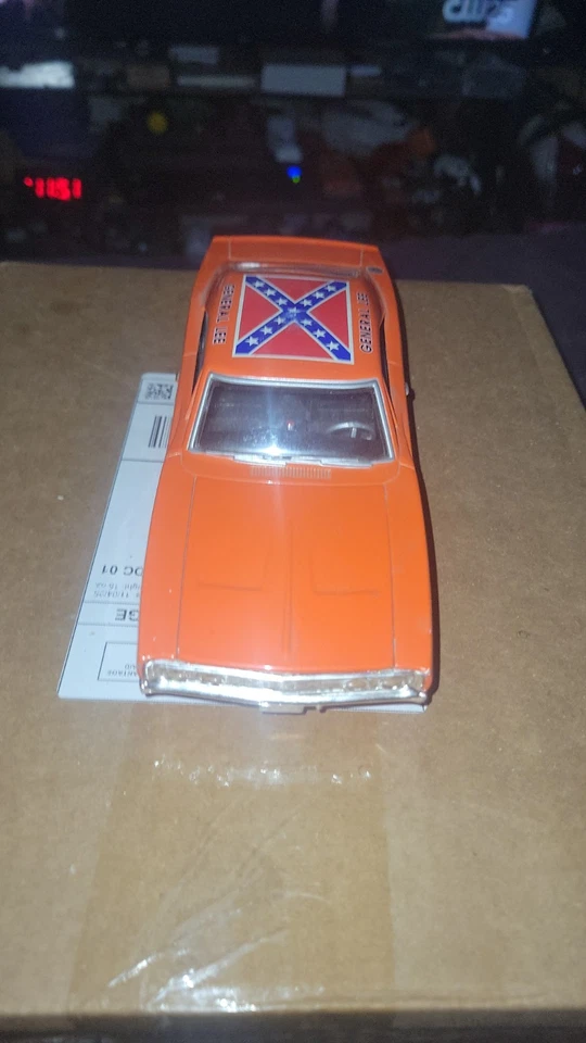 Racing Champions General Lee 1999 escala 1:24 Foto 2 de 4