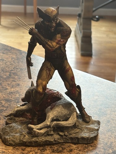 Marvel Milestones - Zombie Wolverine Statue - Pre-owned - 1220/2500 X-Men
