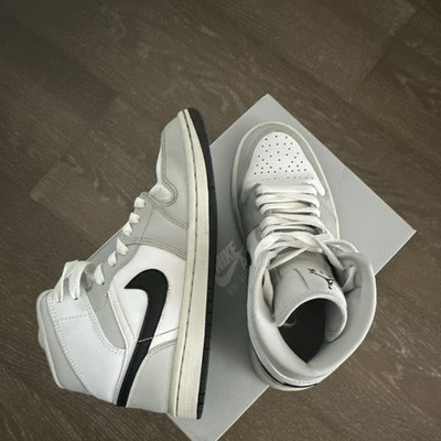 Nike Air Jordan 1 Mid Sneaker Unisex Kinder EU 38 Weiß/Grau/Schwarz Leder