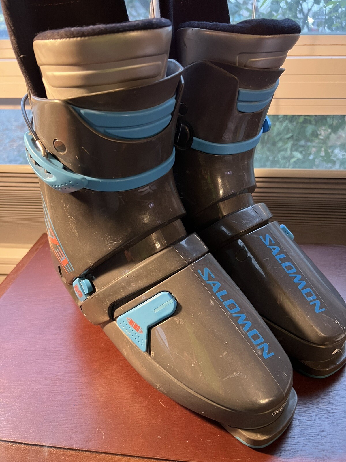 Stivali da sci vintage Salomon HTC 73 da uomo Mondo taglia 29 0 360 L = 343 grigio blu Francia