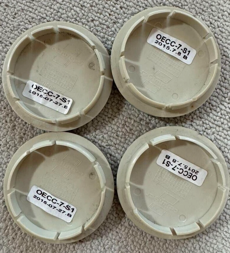 Juego de 4 tapacubos centrales Oettinger - 69 mm - tapacubos de rueda de coche Foto 2 de 3