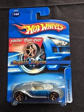 Hot Wheels 2006 Bugatti Veyron Silver/Blue FTE Wheels #113 Faster Than Ever
