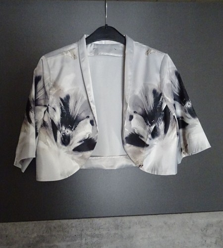 Schickes Satinkleid mit Bolero - Bild 3 von 3