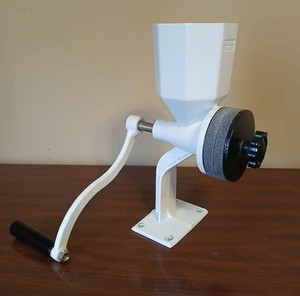 Wonder Mill junior deluxe grain mill-