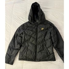 Nike Kids Black Puffer Jacket Hooded Gold Logo Chevron Quilted Winter Coat