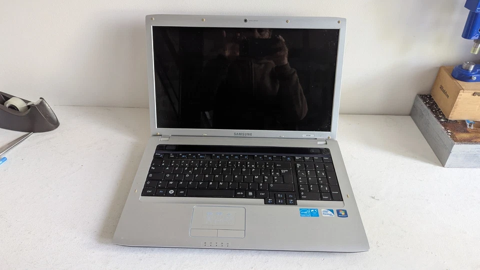 Ordinateur Sansumg NP-R730 Fonctionnel - Photo 2/4