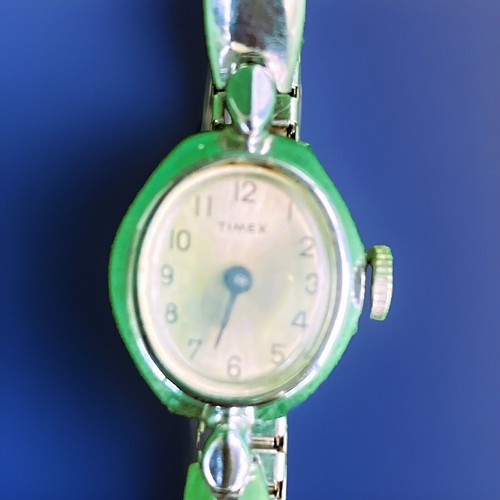 Vintage TIMEX Base Metal Bezel Damenuhr mit Stretchband ungeprüft/nicht funktionsfähig - Bild 1 von 7