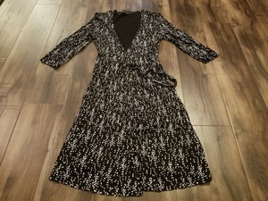 gap black and white dress