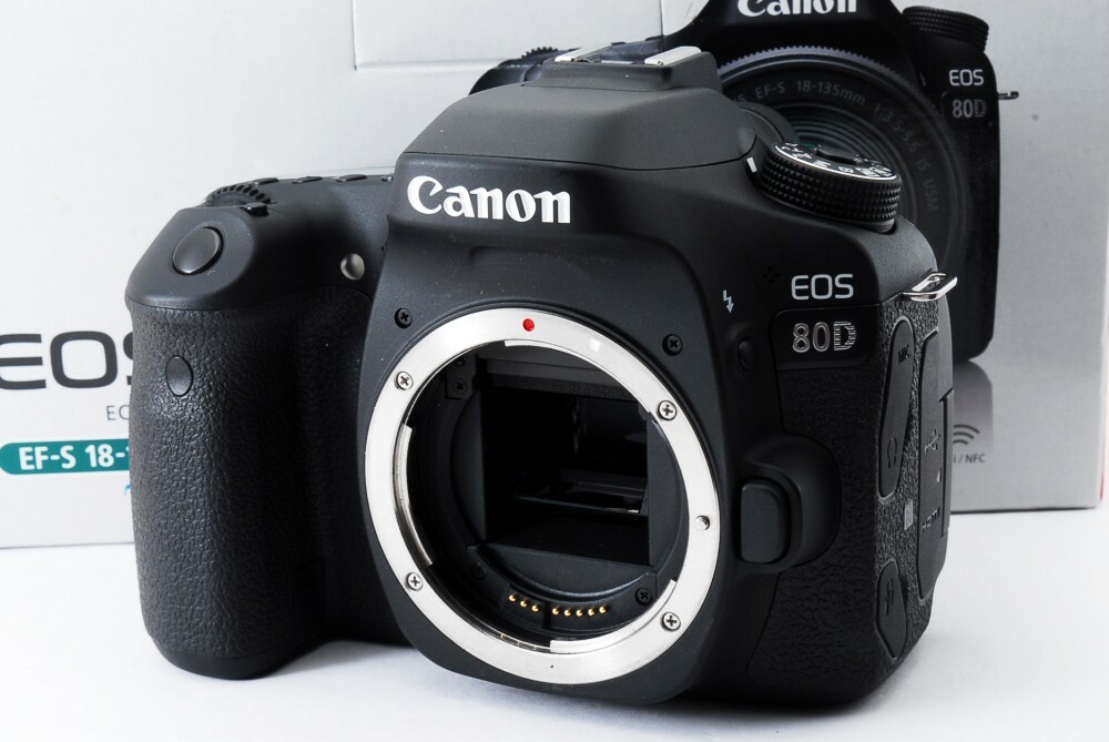 Canon EOS 80D 24.2MP 28-80/75-300/50mm Lens [Exc+++] w/8GB SD