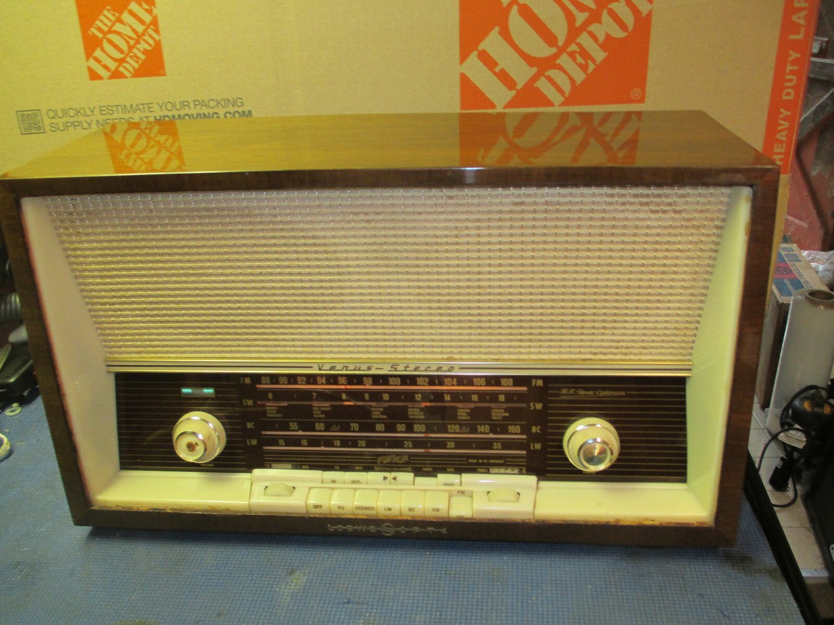 German radio Fonovox by Loewe Opta Venus Stereo Type 06770W, fully