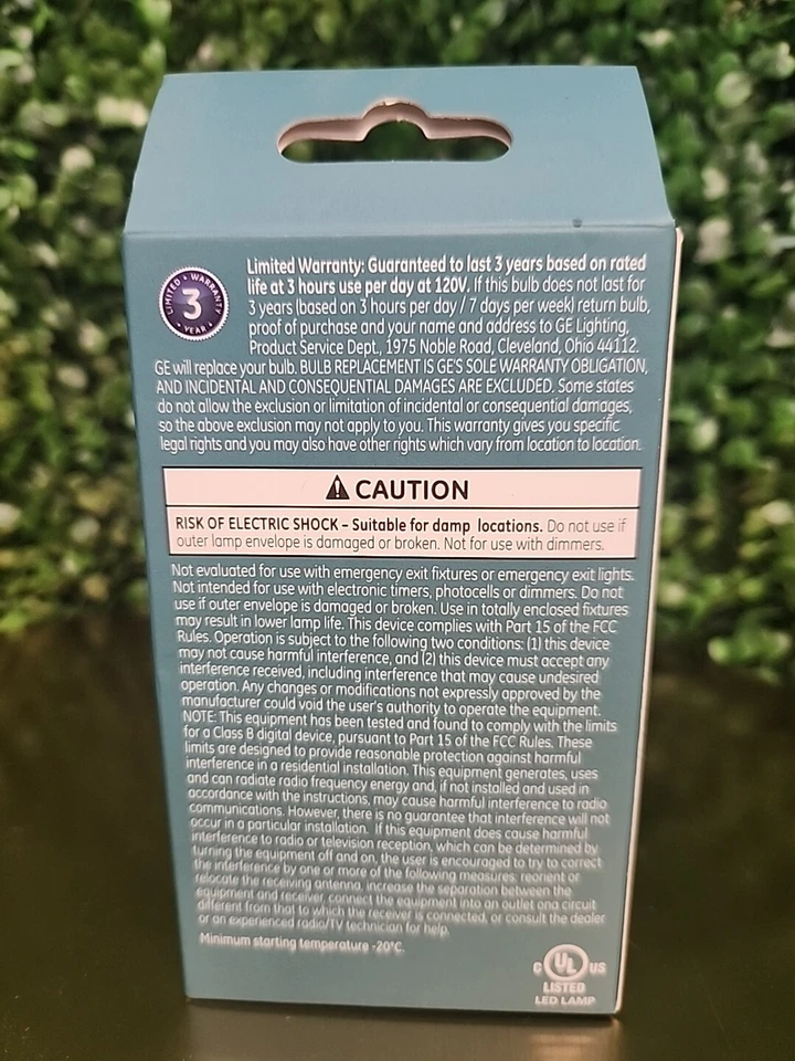 GE Lighting 93121494 5W 500 Lumen White LED Dusk to Dawn Non-Dimmable Light Bulb - Image 4 of 4