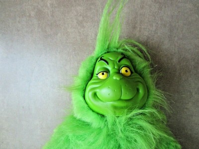 musical grinch toy