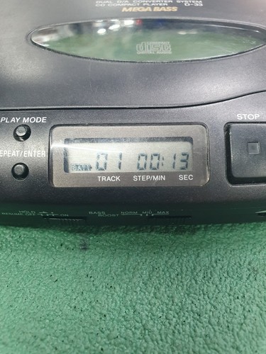 Sony Discman D-33 MegaBass & Sony CPM-203PK Halterung *TOP* - Bild 15 von 18