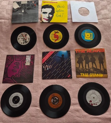 6 x PUNK / NEW WAVE 7" SINGLES RECORDS  FULLY LISTED GRADED