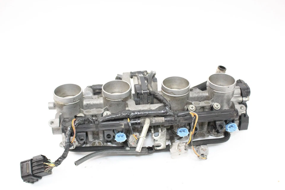 Carrocerías de acelerador 08-12 Suzuki Katana GSX650F Foto 3 de 4