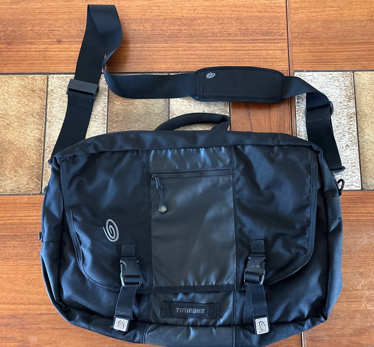 Timbuk2 Messenger Bag Padded Backpack Laptop Travel Shoulder