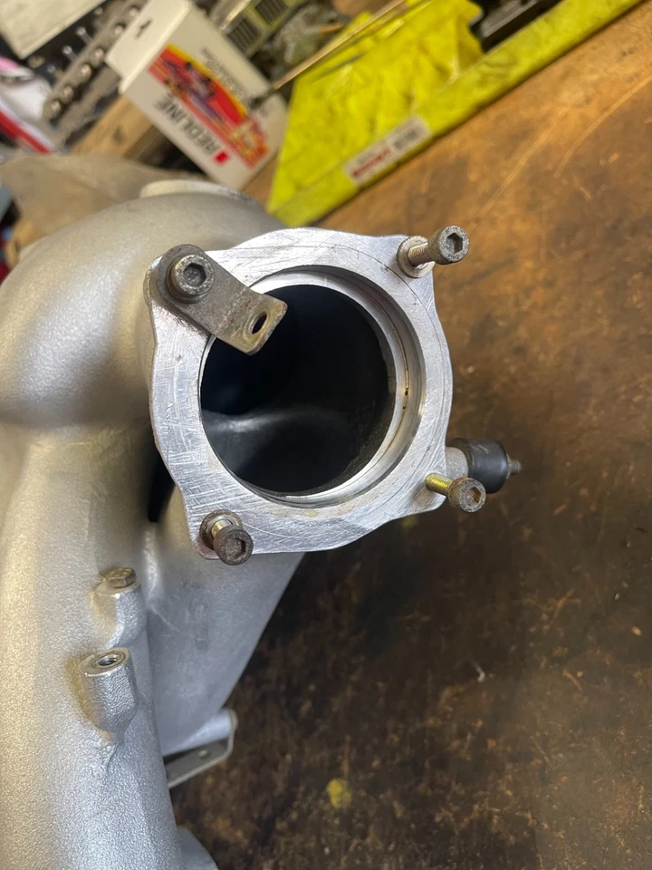 Porsche 968 1992-1995 3.0L OEM Intake Manifold 9441103354R  - Image 4 of 4