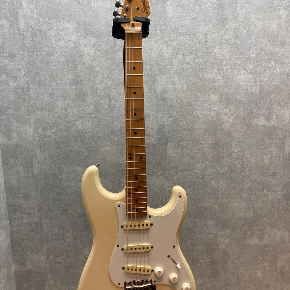 Squier by Fender エレキギター Amazon.com: Fender Squier Debut Series Stratocaster Electric