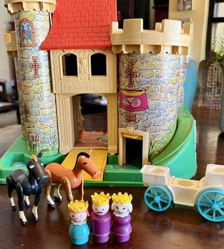 Vintage 1974 Little People Castle #993 + Some Accessories (damaged Lithos/base)