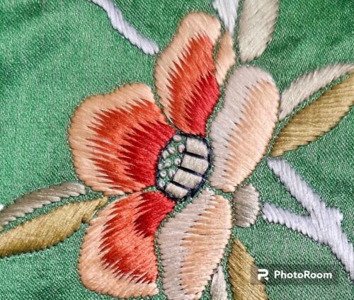 Antique Chinese Hand Embroidered Silk Panel Butterfly & Flowers Green Background - Picture 2 of 7