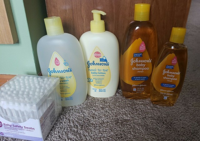 johnson's bath and body gift sets