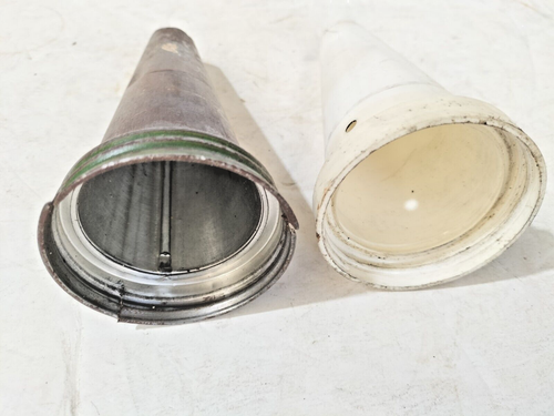 Vintage Oil Bottle Pourers Spouts x 2 No Markings Vintage Oil Bottle Spouts AF - Picture 5 of 6