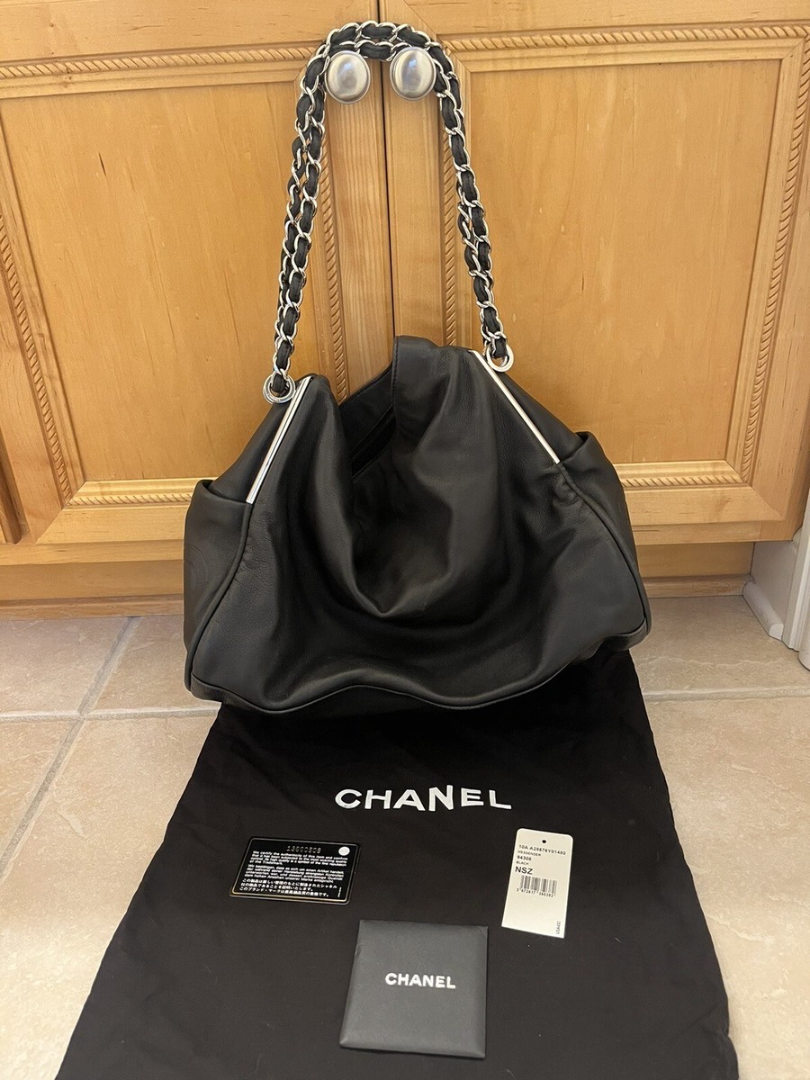 Chanel Black Leather Messenger Slouch Handbag Purse Tote Bag