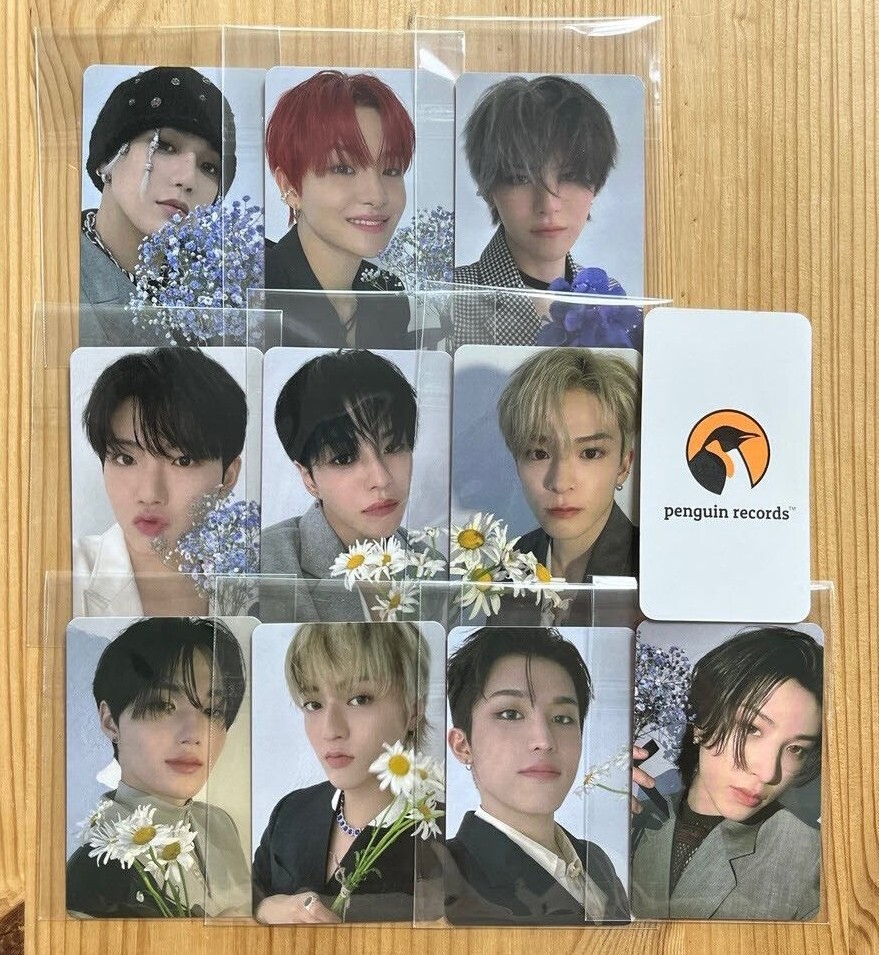 TREASURE - REBOOT OFFICIAL MD TRADING PHOTO CARD WEVERSE TREASURE - REBOOT OFFICIAL MD TRADING PHOTO CARD WEVERSE