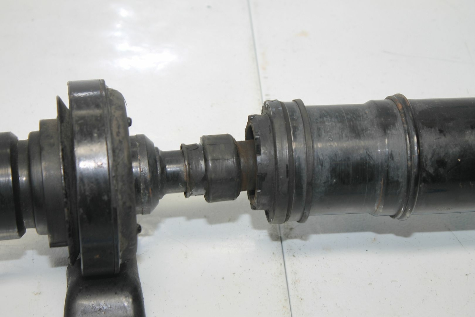 05-09 LEGACY SPEC B OEM 2 PIECE DRIVE SHAFT DRIVESHAFT DS STOCK ASSEMBLY 06 07