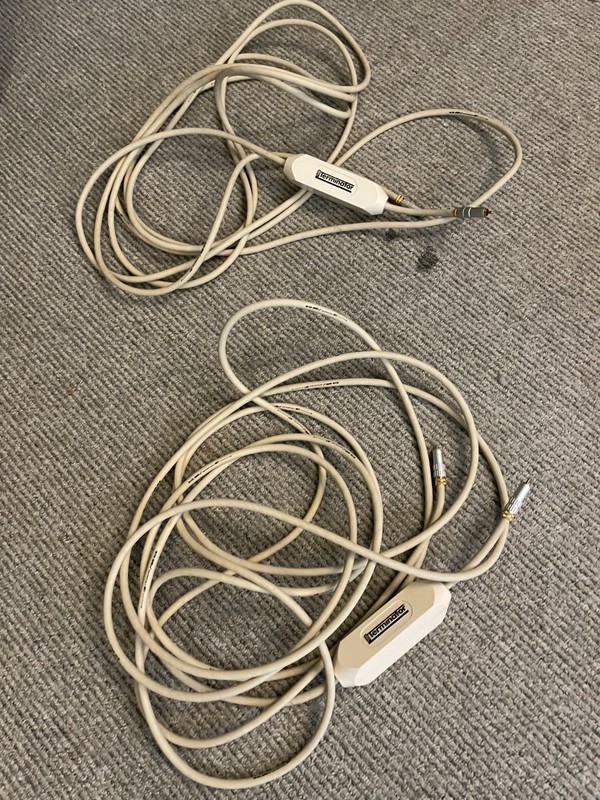 Pair of Music Interface Technologies RCA interconnects (9 ft)