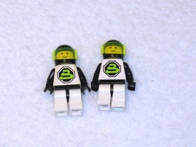 LEGO Space Blacktron II Spectral Starguider #6933  Complete