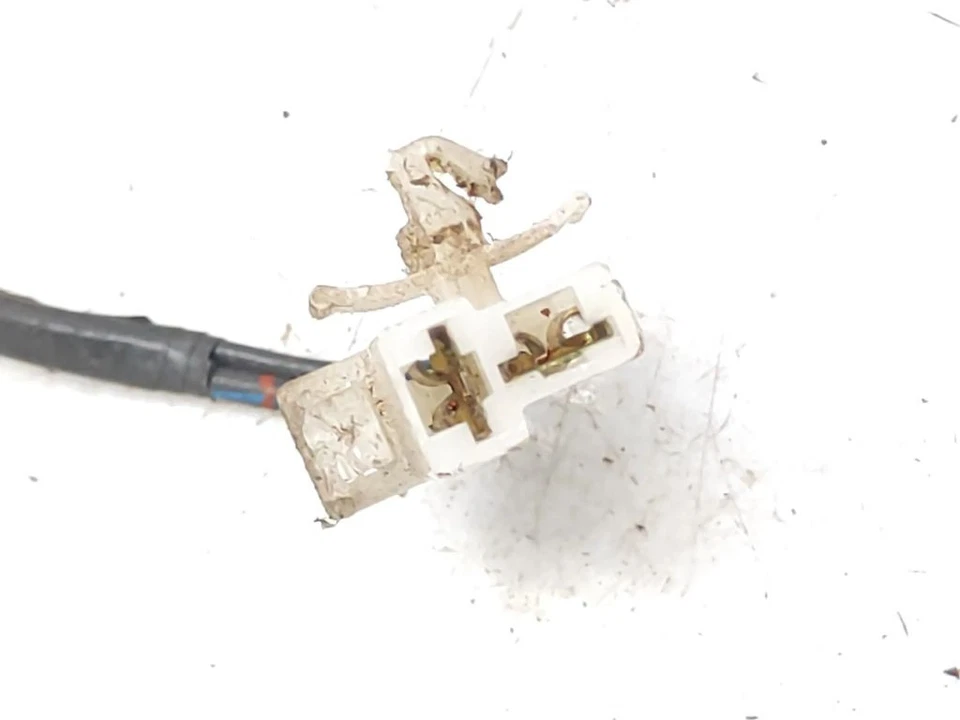 Mazda B2200 B Serie UF 2.2D 48kW 1989 Cablaggio Loom UC0567120C - Изображение 2 из 4