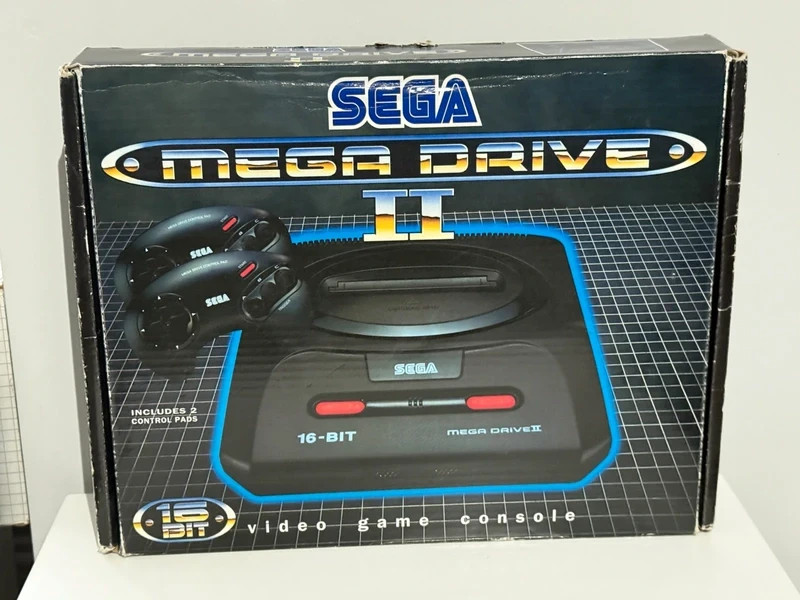 Sega Mega Drive 2 Retro Console with 2 Official Controllers Boxed