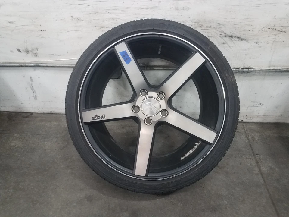 Mercedes Benz AMG C 63 2011 nicho juego de ruedas/neumáticos de 19" - * #7010 N2 Foto 2 de 4