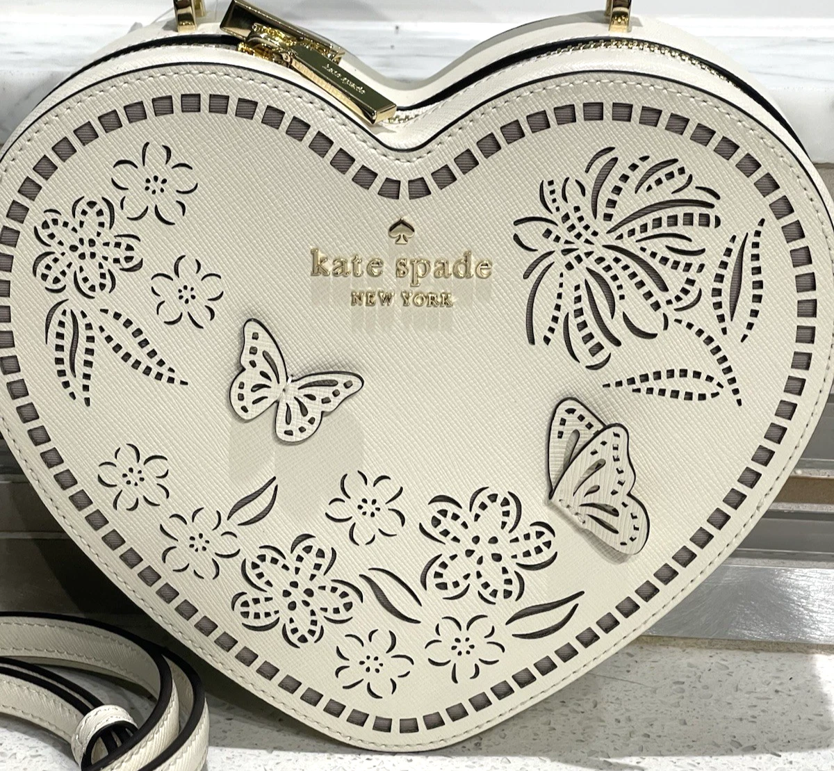 BORSA A TRACOLLA KATE SPADE 3D CUORE RITAGLIATA LOVE SHACK PELLE CREMA