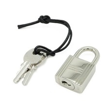 HERM S Hermes Cadena Metal Padlock - DUTY FREE