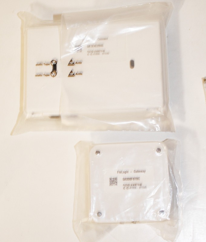 Open Box New FloLogic Connect 5A1X4E2865 & Gateway 5A008F878C