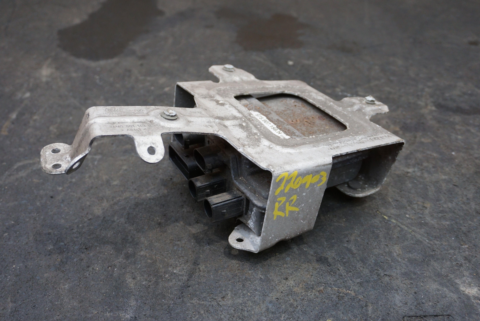 Left Active Roll Stabilization Control Module 975907156H Bentley Bentayga 16-20