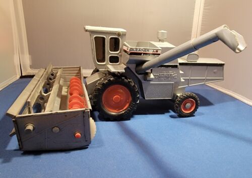 Gleaner L2 Combine 1982 Toy - Picture 7 of 8