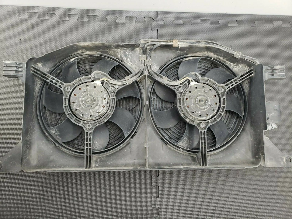 Conjunto de ventilador radiador refrigeración motor Mercedes ML320 98-02 OEM 1635000155 Foto 3 de 4