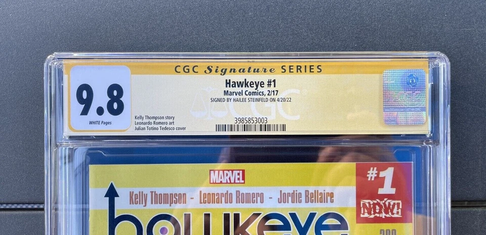 Hawkeye #1 - CGC Signature Series 9.8 - Firmado por Hailee Steinfeld Foto 2 de 3