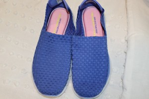 royal blue skechers