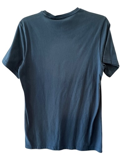 BARBOUR T-Shirt Fish Fly Tee Small Estate Blu Nuova con etichette - Foto 2 di 7
